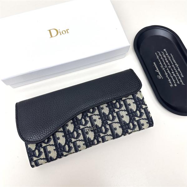 トレンド★★2026秋冬におすすめ着こなし_ディオール 長財布DIOR_ブランド コピー 激安(日本最大級)