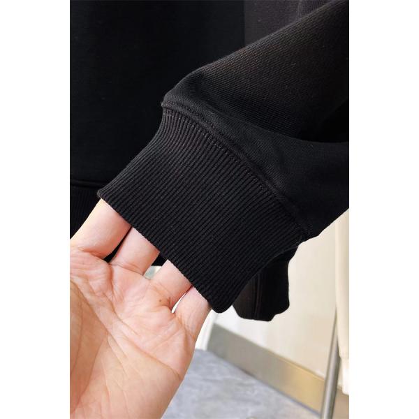 アルマーニ トレーナーコピーブラック通勤通学お勧めアイテム