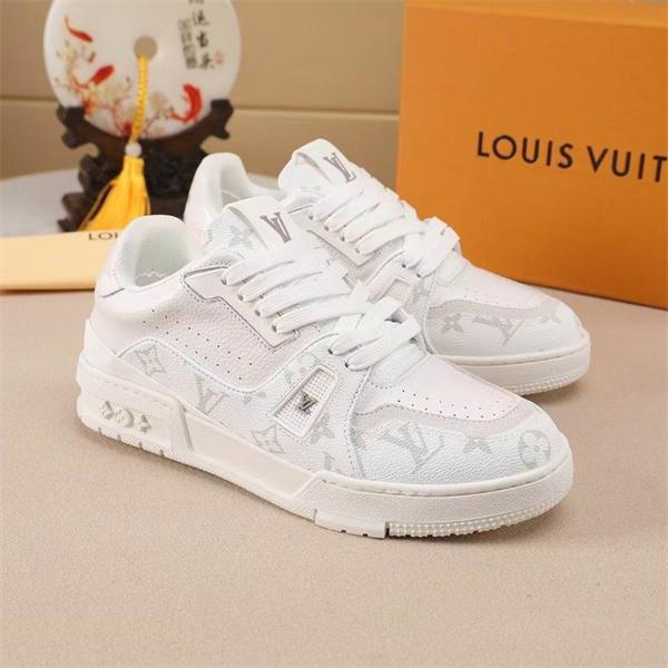 カジュアルシューズデザインにこだわり 2025新品セールルイ ヴィトンスニーカーコピー LOUIS VUITTON激安(日本最大級)