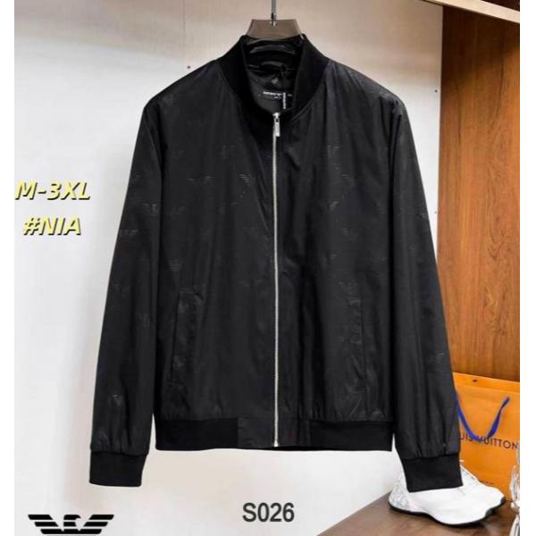 アルマーニ ブルゾン コピーARMANI 秋冬の季節感を取り入れたい時におすすめ _ 激安(日本最大級)
