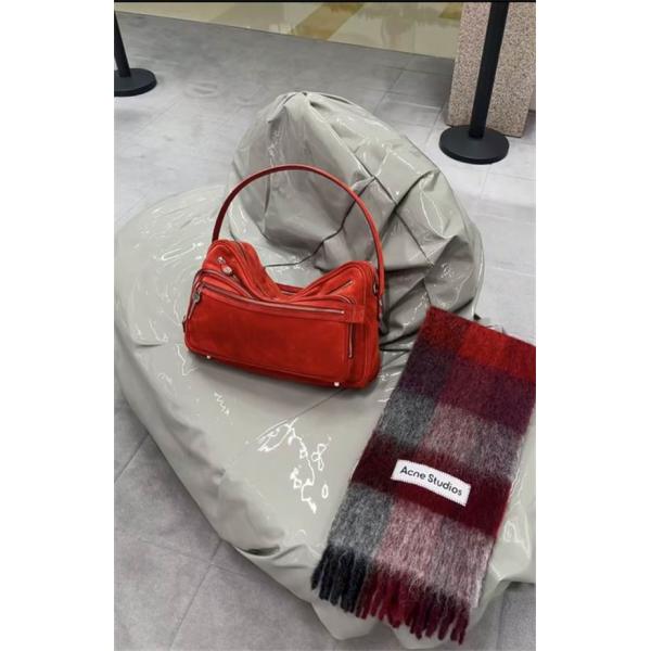 個性的 落ち着いた感覚 2025-26秋冬 ACNE マフラーコピーアクネストゥディオズ28X250cm 激安(日本最大級)