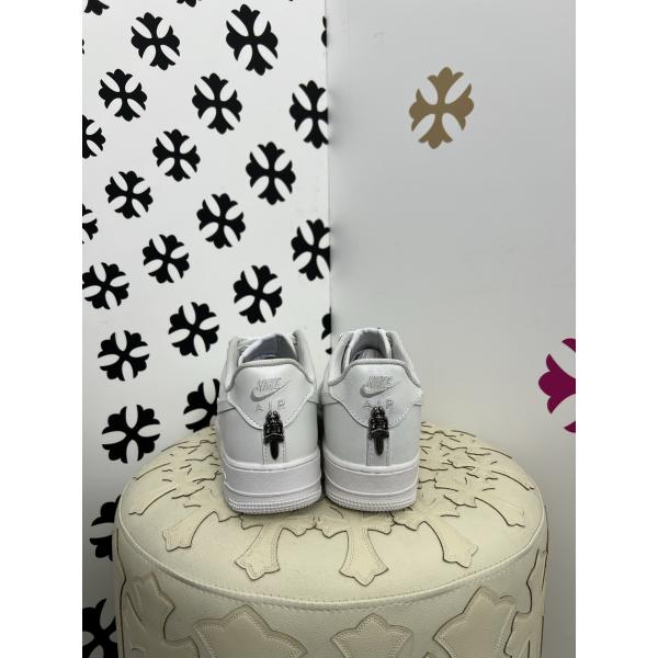 入手困難☆☆ クロムハーツスニーカーコピーCHROME HEARTS ホワイト カジュアル 激安(日本最大級)