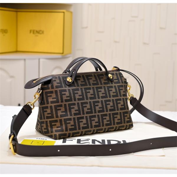 SALENo1完売人気   フェンディハンドバッグコピー2025-26最新 FENDI激安(日本最大級)