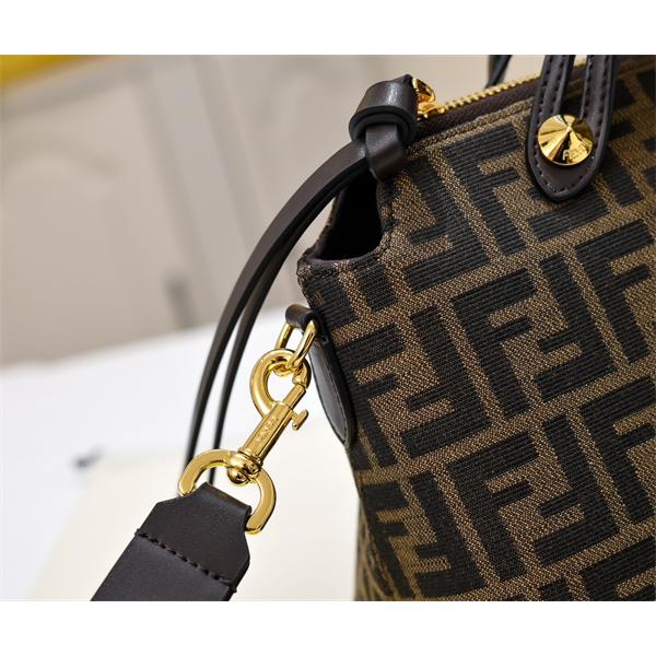 SALENo1完売人気   フェンディハンドバッグコピー2025-26最新 FENDI激安(日本最大級)