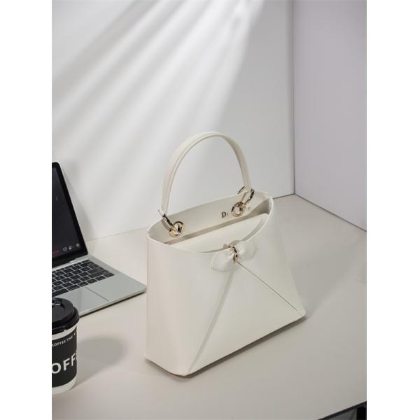 ディオールハンドバッグコピー♥ DIOR 斜め掛けバッグ 2025-26年秋冬最新のトレンド 激安(日本最大級)