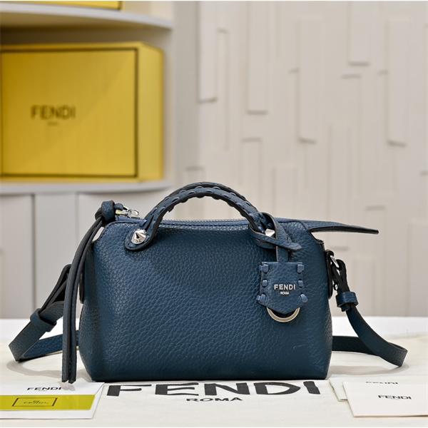 最安値に挑戦するフェンディ ハンドバッグコピーFendiの有名なレディース_ 激安(日本最大級)