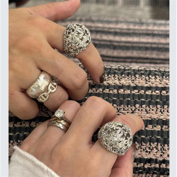 シャネル指輪コピー 簡単に秋冬の季節感をアップ  激安(日本最大級)