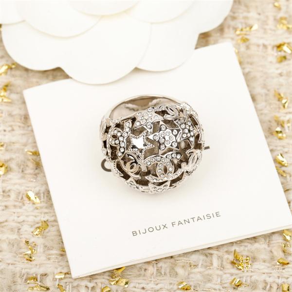 シャネル指輪コピー 簡単に秋冬の季節感をアップ  激安(日本最大級)