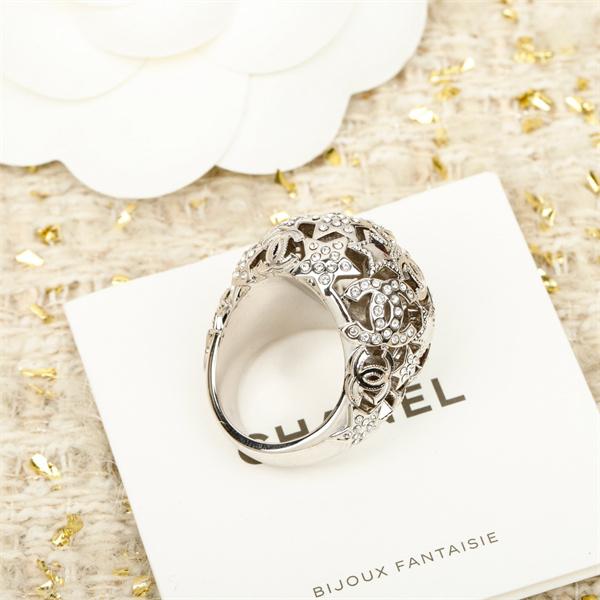 シャネル指輪コピー 簡単に秋冬の季節感をアップ  激安(日本最大級)