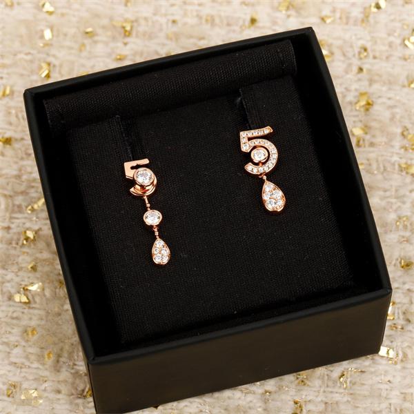 人気ブランド 2026春夏の必須アイテム_シャネルピアスコピー 激安(日本最大級)