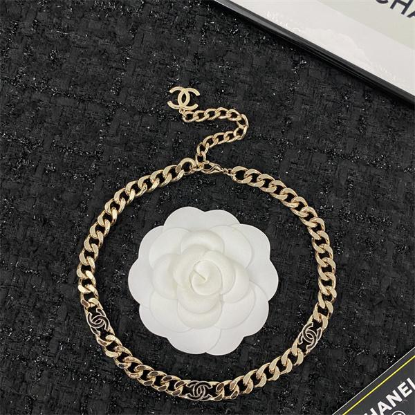 夏の定番スタイルをアップ   2026SSコレクションに新着シャネルネックレスコピー 激安(日本最大級)