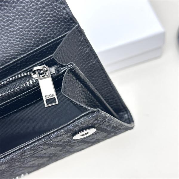 2026ディオール長財布コピー DIOR 季節感溢れる秋らしいコーデ 激安(日本最大級)