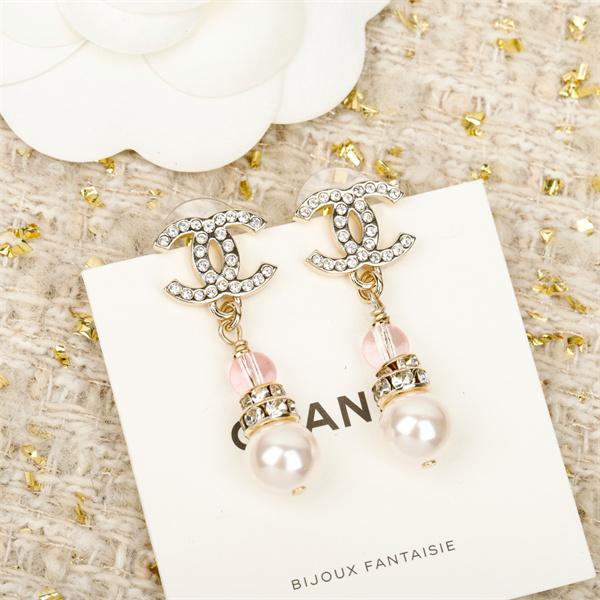 モードな雰囲気  ファッション度アップ  秋冬新作品シャネルピアスコピー 激安(日本最大級)