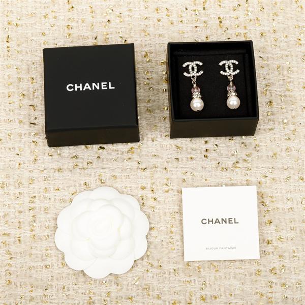 モードな雰囲気  ファッション度アップ  秋冬新作品シャネルピアスコピー 激安(日本最大級)