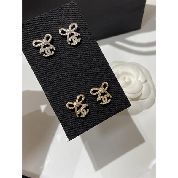 2色秋冬トレンド最前線 大活躍_シャネルピアス_ コピー 激安(日本最大級)