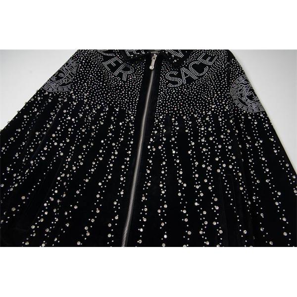 プレゼントに ヴェルサーチジャケットコピーVERSACE 秋の定番 _ブランド コピー 激安(日本最大級)