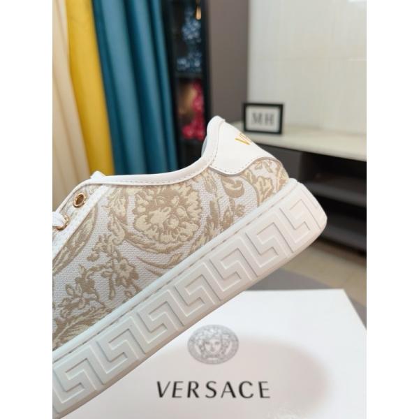 2025大好評　VERSACE-ヴェルサーチ　スニーカーコピー