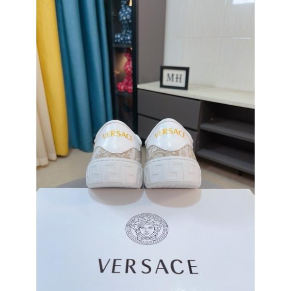 2025大好評　VERSACE-ヴェルサーチ　スニーカーコピー