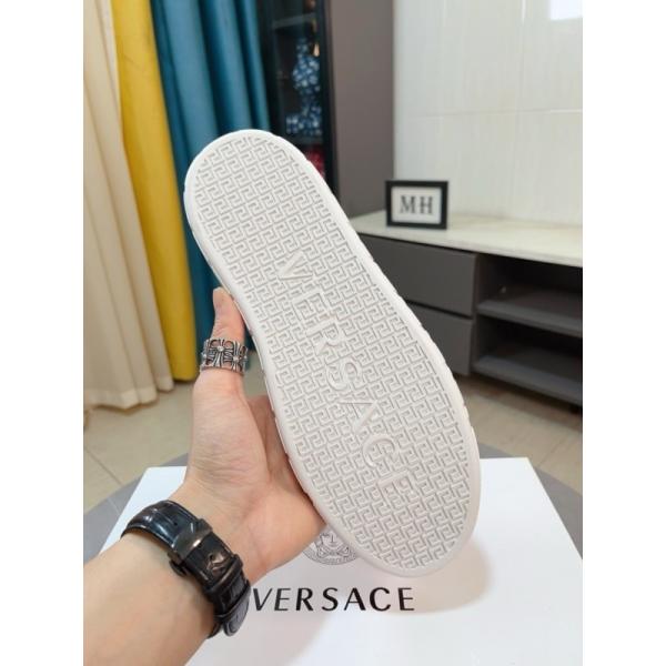 2025大好評　VERSACE-ヴェルサーチ　スニーカーコピー