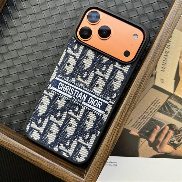 2025-26秋冬の必需品 ディオールiPhone17ケース...