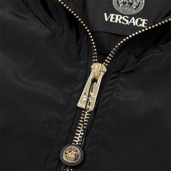 VERSACE ヴェルサーチジャケットコピー大人っぽさがアップする エレガンスな雰囲気に_ブランド コピー 激安(日本最大級)