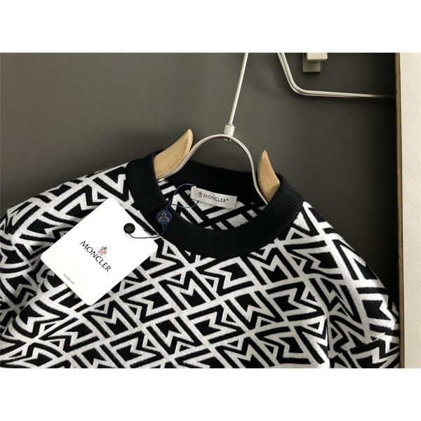 落ち着いた秋冬ファッション 2025-26着こなし モンクレール セーターコピーMONCLER 激安(日本最大級)