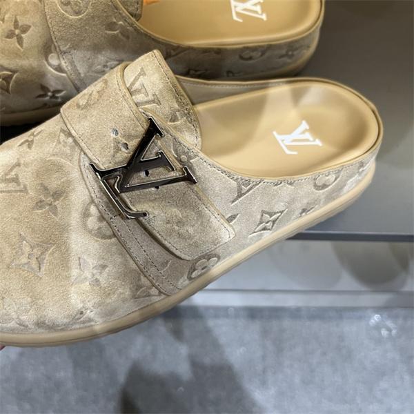 大人のため上品 ルイ ヴィトンサンダルコピー LOUIS VUITTON 2025-2026春夏コレクションに見る 新作 激安(日本最大級)