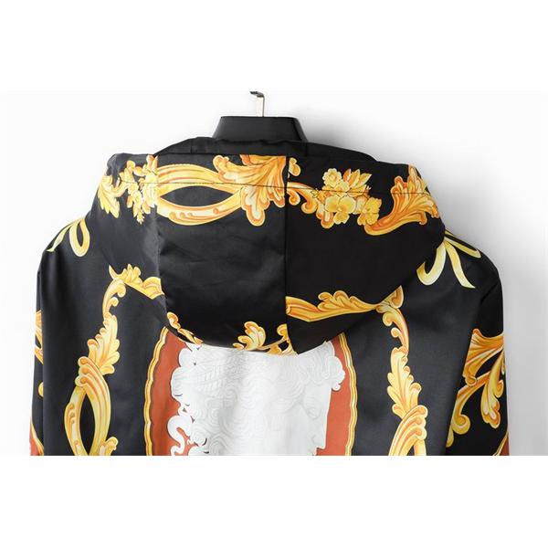 ナチュラルコーデに使いやすい ヴェルサーチジャケットコピー VERSACE _ブランド コピー 激安(日本最大級)