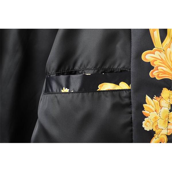 ナチュラルコーデに使いやすい ヴェルサーチジャケットコピー VERSACE _ブランド コピー 激安(日本最大級)