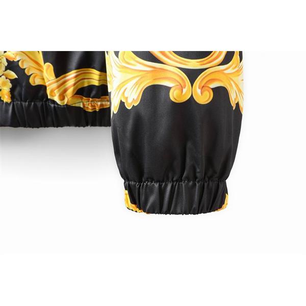 ナチュラルコーデに使いやすい ヴェルサーチジャケットコピー VERSACE _ブランド コピー 激安(日本最大級)