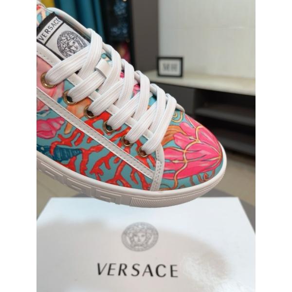 お色味たくさん 大人で素敵 2色可選 ヴェルサーチスニーカーコピーVERSACE ブランド コピー 激安(日本最大級)