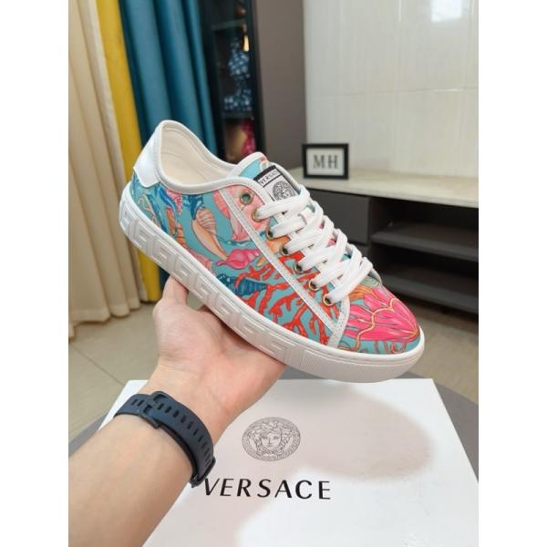 お色味たくさん 大人で素敵 2色可選 ヴェルサーチスニーカーコピーVERSACE ブランド コピー 激安(日本最大級)