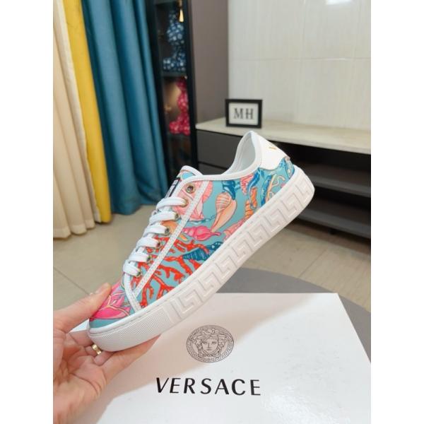 お色味たくさん 大人で素敵 2色可選 ヴェルサーチスニーカーコピーVERSACE ブランド コピー 激安(日本最大級)