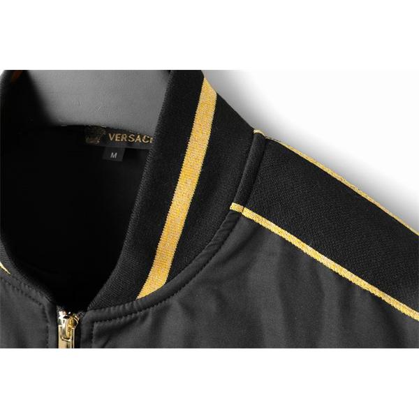 プレゼントでピッタリ 2025ヴェルサーチジャケットコピー VERSACE