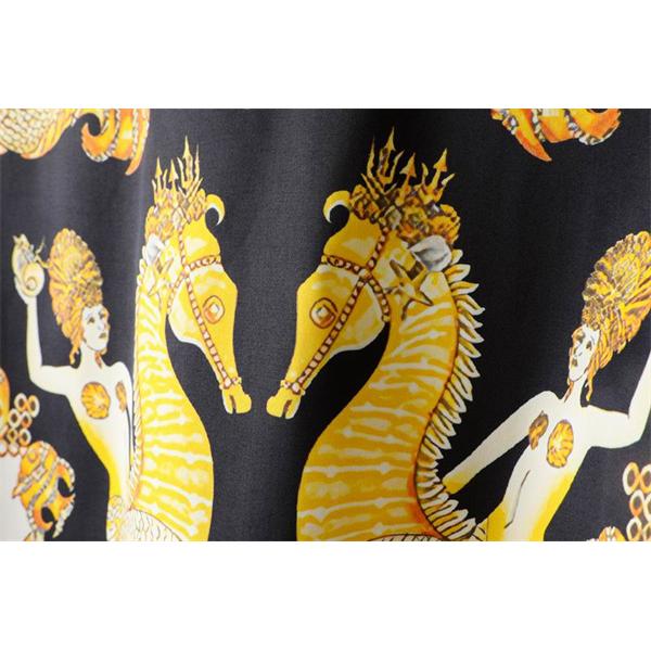 ヴェルサーチジャケットコピーVERSACE 2025年秋冬最新のトレンド_ブランド コピー 激安(日本最大級)