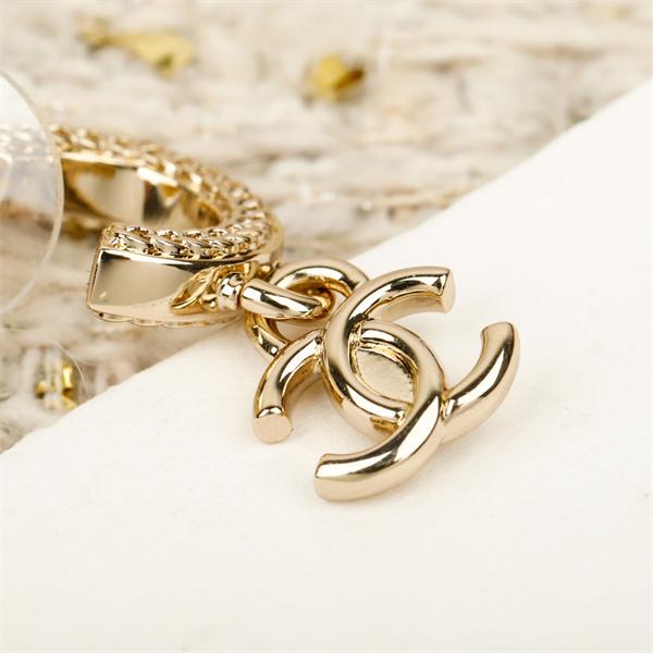 シャネルピアスコピー❤この秋におしゃれでかわいい着こなし _ブランド コピー 激安(日本最大級)