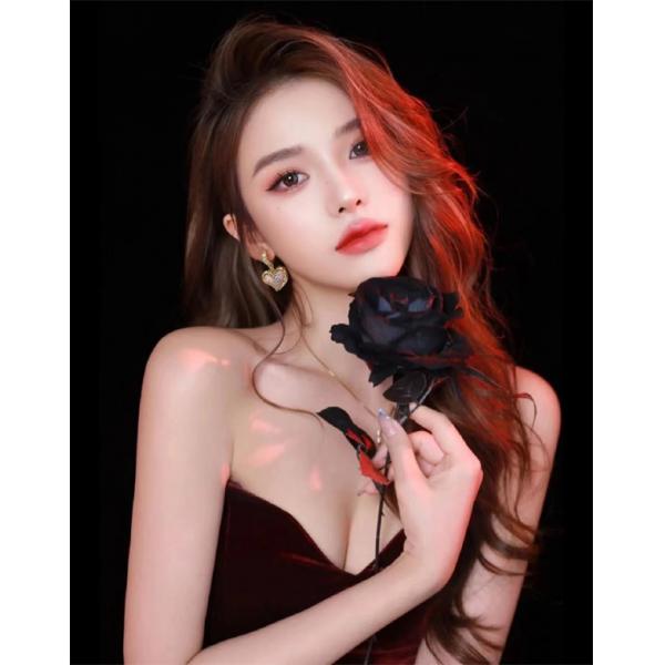 秋冬トレンドを取り入れたコーデを楽しむ シャネルピアスコピー大活躍_  激安(日本最大級)