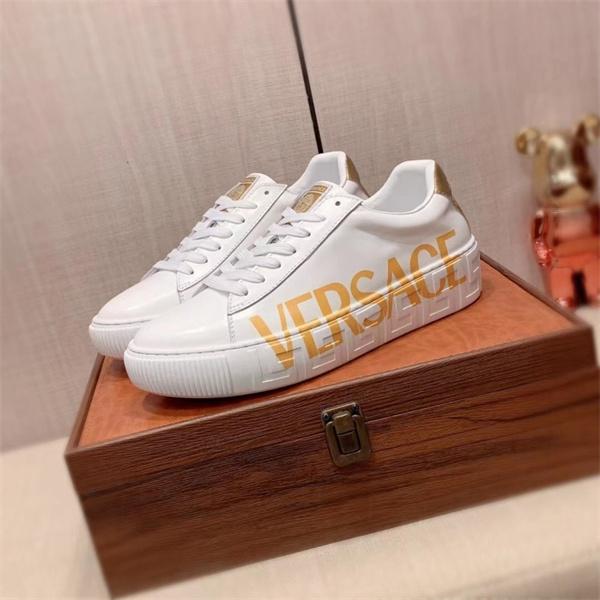 VERSACE ヴェルサーチ カジュアルシューズ コピー 2025人気がますます人気_ブランド コピー 激安(日本最大級)