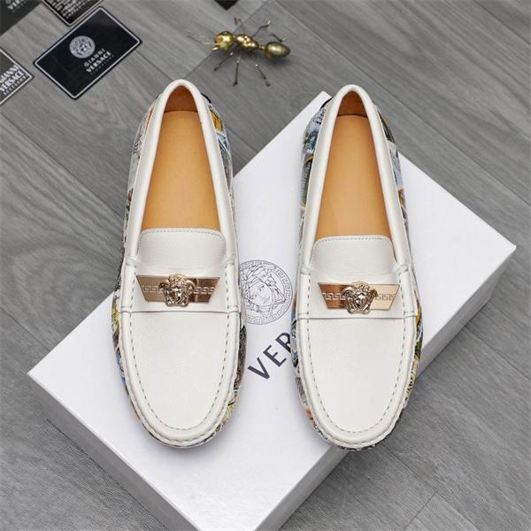 ヴェルサーチビジネスシューズ コピー2025超目玉 カジュアルシューズ 抗菌防臭加工_ VERSACE  激安(日本最大級)