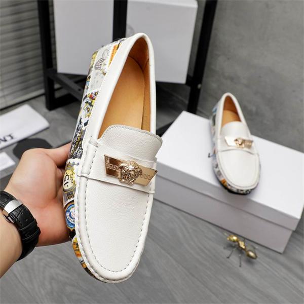 ヴェルサーチビジネスシューズ コピー2025超目玉 カジュアルシューズ 抗菌防臭加工_ VERSACE  激安(日本最大級)