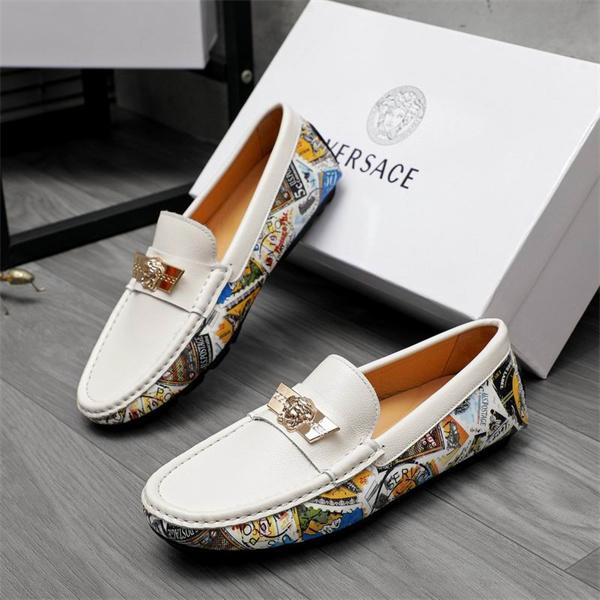 ヴェルサーチビジネスシューズ コピー2025超目玉 カジュアルシューズ 抗菌防臭加工_ VERSACE  激安(日本最大級)