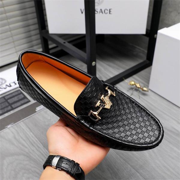 注目度の高い ヴェルサーチ 靴コピーVERSACE 極上シューズ お買い得特価 希少!_ 激安(日本最大級)