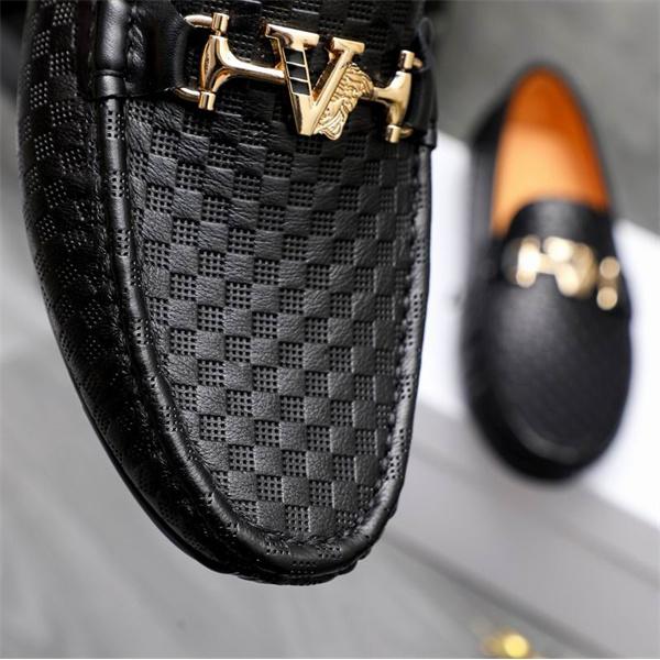 注目度の高い ヴェルサーチ 靴コピーVERSACE 極上シューズ お買い得特価 希少!_ 激安(日本最大級)