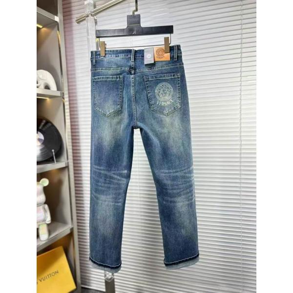 VERSACE 春夏になると流行する ヴェルサーチ ジーンズ_ブランド コピー 激安(日本最大級)