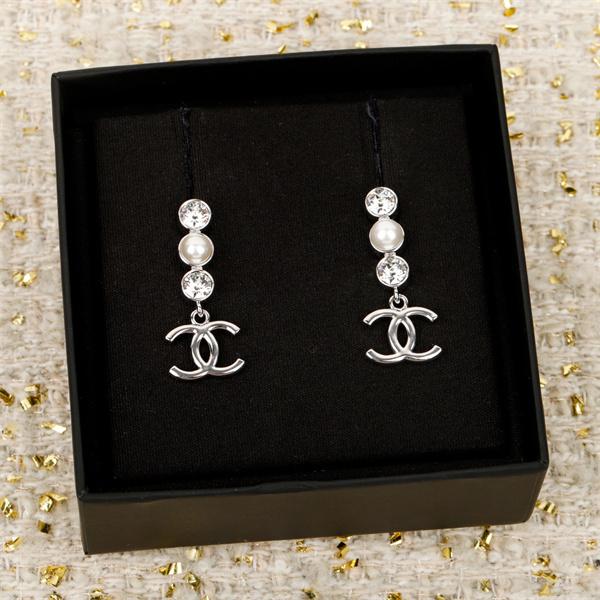 数量限定販売   注目度の高い最短翌日着_シャネルピアスコピー 激安(日本最大級)