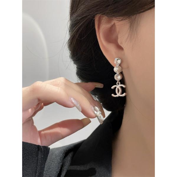 数量限定販売   注目度の高い最短翌日着_シャネルピアスコピー 激安(日本最大級)