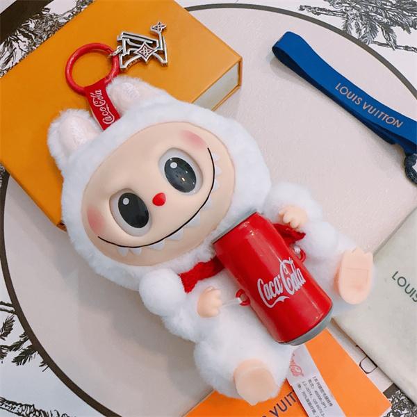 Labubu x LVストリートに人気アイテム  ルイ ヴィトンキーホルダー コピー ファッション