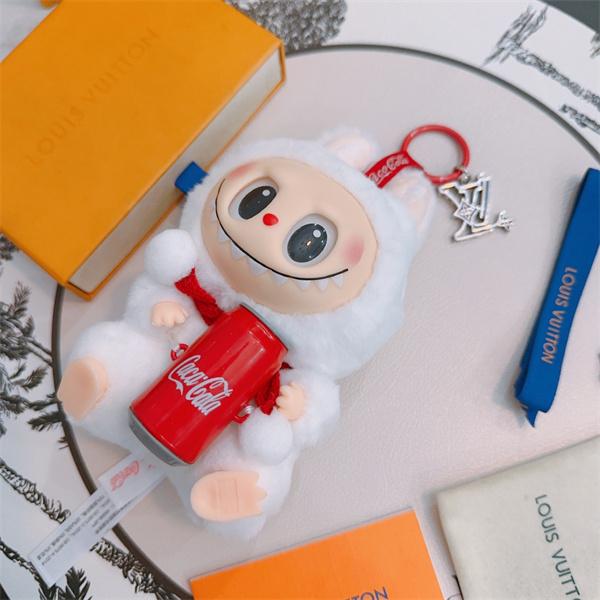 Labubu x LVストリートに人気アイテム  ルイ ヴィトンキーホルダー コピー ファッション
