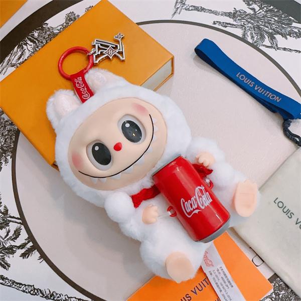 Labubu x LVストリートに人気アイテム  ルイ ヴィトンキーホルダー コピー ファッション