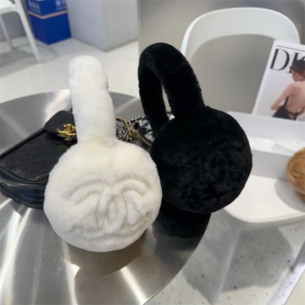 今季秋冬トレンド最安値 耐久性保温アイテムシャネルイヤーマフラー  コピー 通販